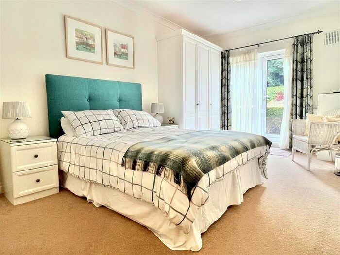 1 Bedroom Flat For Sale In Bar Road, Falmouth, TR11
