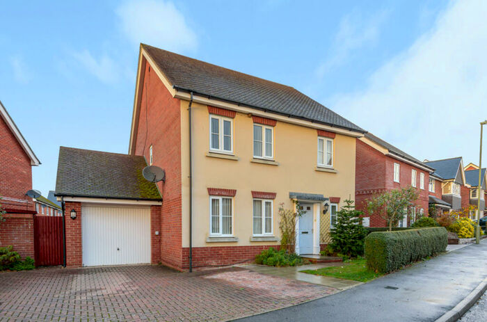 5 Bedroom Detached House To Rent In Wyndham Drive, Romsey, Hampshire, SO51