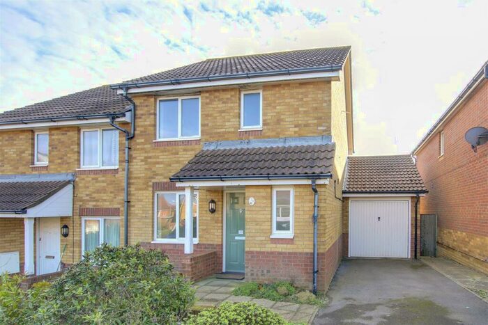 3 Bedroom House To Rent In Haven Way, Newhaven, BN9