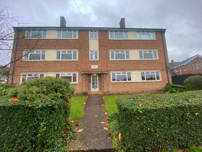 2 Bedroom Flat To Rent In Hill Hook House, Clarence Road, Sutton Coldfield., B74