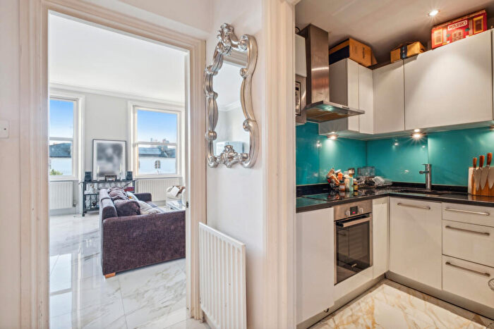 1 Bedroom Flat For Sale In Barker Street, Chelsea, SW10