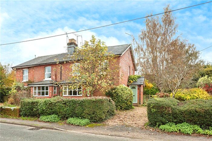 3 Bedroom Semi-Detached House For Sale In East Dean Road, Lockerley, Romsey, Hampshire, SO51