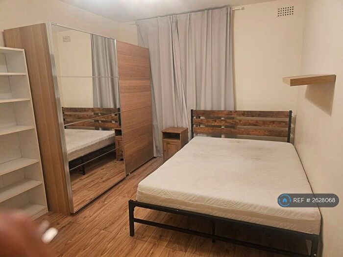 2 Bedroom Flat To Rent In North End Road, Wembley, HA9