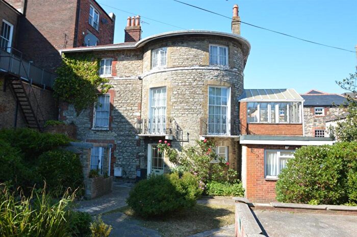 7 Bedroom Detached House For Sale In Central Ryde, PO33