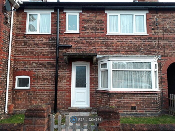 4 Bedroom Terraced House To Rent In South Parade, Runcorn, WA7