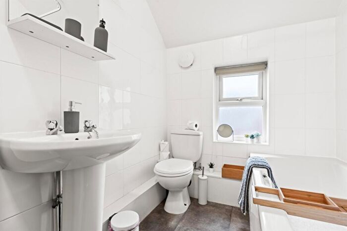 1 Bedroom Apartment To Rent In , NG7