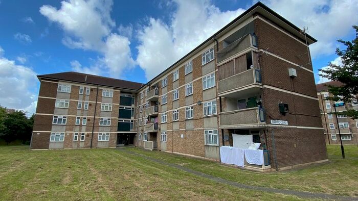 1 Bedroom Flat To Rent In Canberra Drive, Northolt, UB5