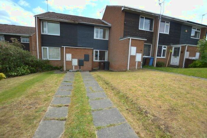 2 Bedroom Town House To Rent In Westland Road, Sheffield, S20