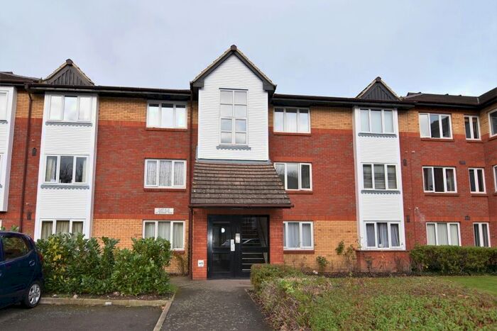 1 Bedroom Flat To Rent In Denmark Road, Carshalton SM5