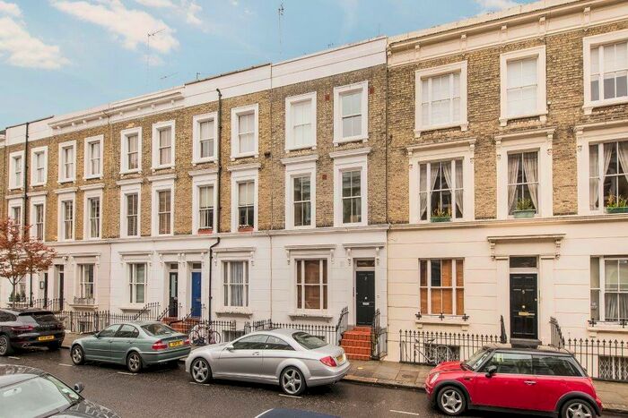 3 Bedroom Apartment To Rent In Ifield Road, London, SW10