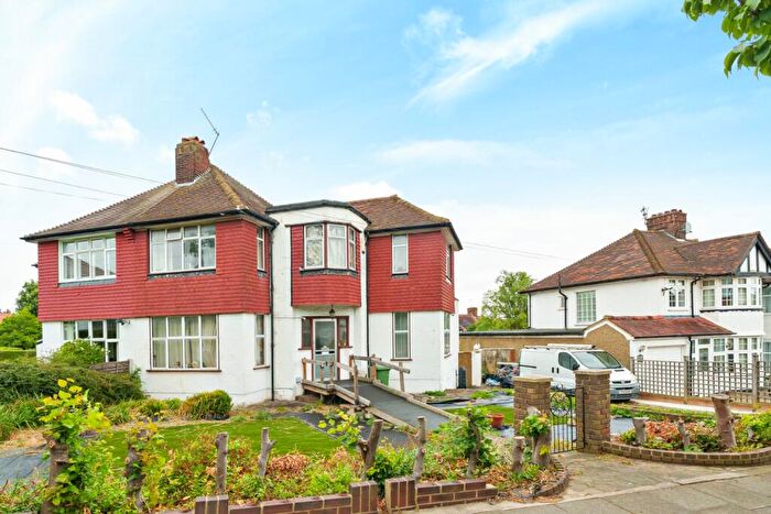3 Bedroom Semi-Detached House For Sale In Green Lane, Chislehurst, BR7