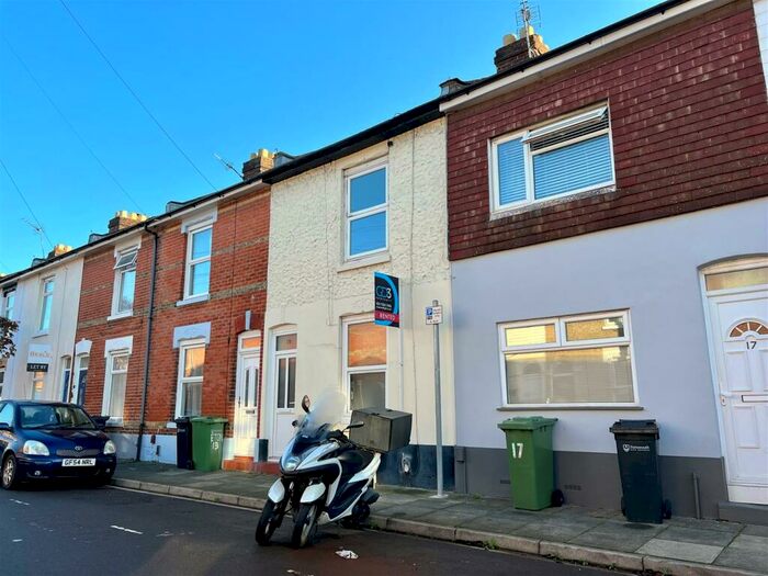 4 Bedroom Terraced House To Rent In Eton Road, PO5