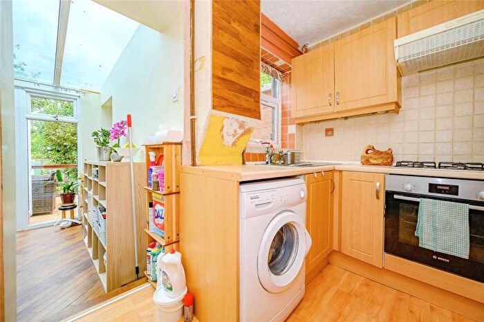 2 Bedroom Terraced House For Sale In Bernard Close, Dunstable, Bedfordshire, LU5