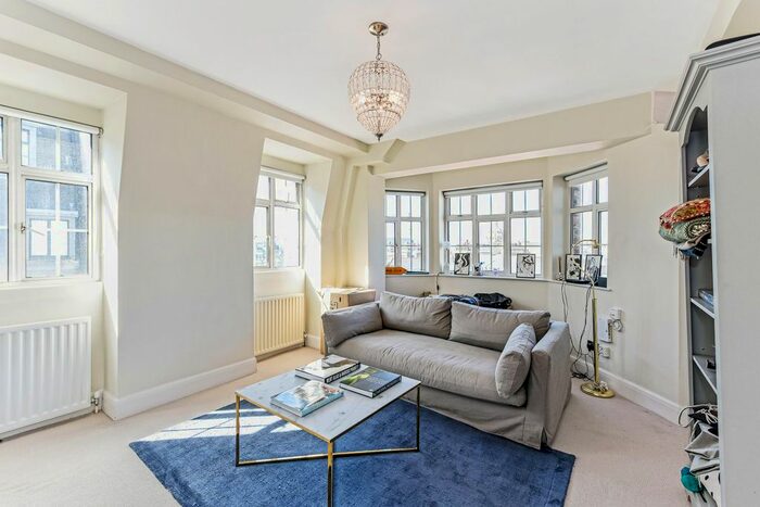 2 Bedroom Flat To Rent In Sloane Street, SW1X