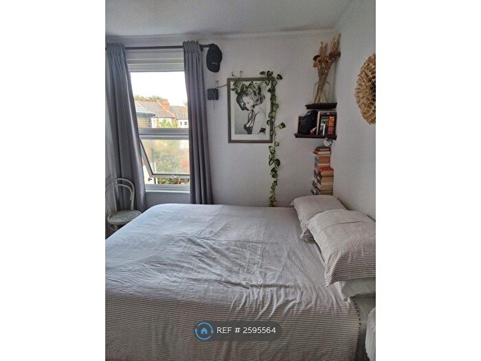 2 Bedroom Flat To Rent In Crofton Park Road, London, SE4