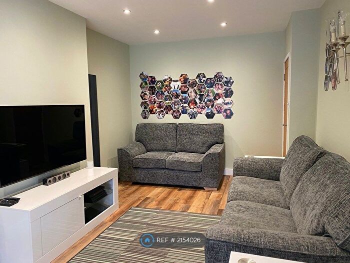 2 Bedroom Bungalow To Rent In Eynsford Close, Petts Wood, Orpington, BR5