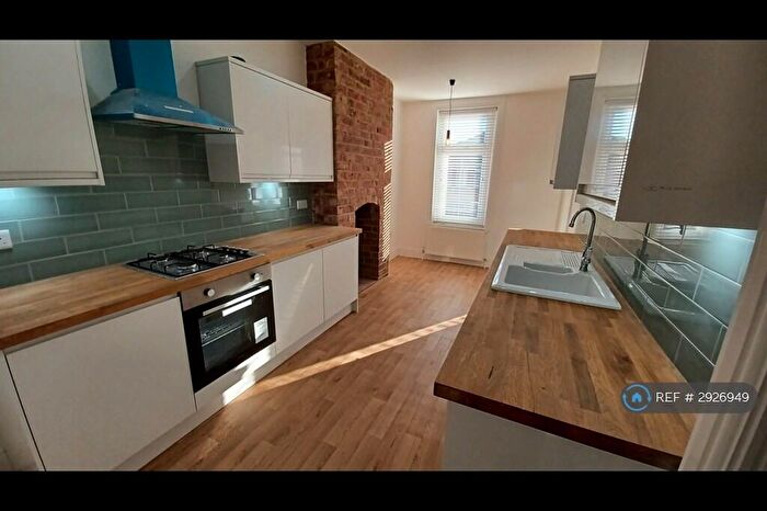 2 Bedroom Flat To Rent In Warwick Drive, Wallasey, CH45