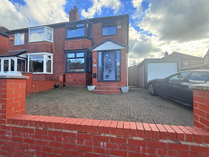 3 Bedroom Semi-Detached House To Rent In Balmoral Avenue, Hyde, Tameside, SK14