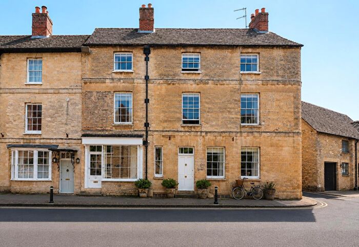 5 Bedroom End Of Terrace House For Sale In Park Street, Woodstock, OX20