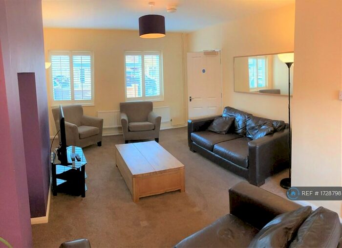 5 Bedroom Semi-Detached House To Rent In Stanesfield Road, Cambridge, CB5