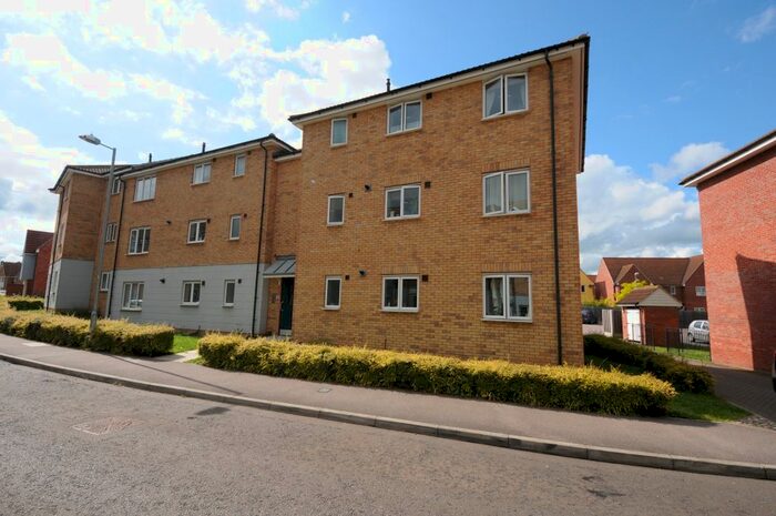 2 Bedroom Flat To Rent In Willow Road, Great Dunmow, Essex, CM6