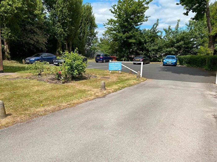 2 Bedroom Flat For Sale In Chelmesford Court, Nash Square, Perry Barr, Birmingham, B42