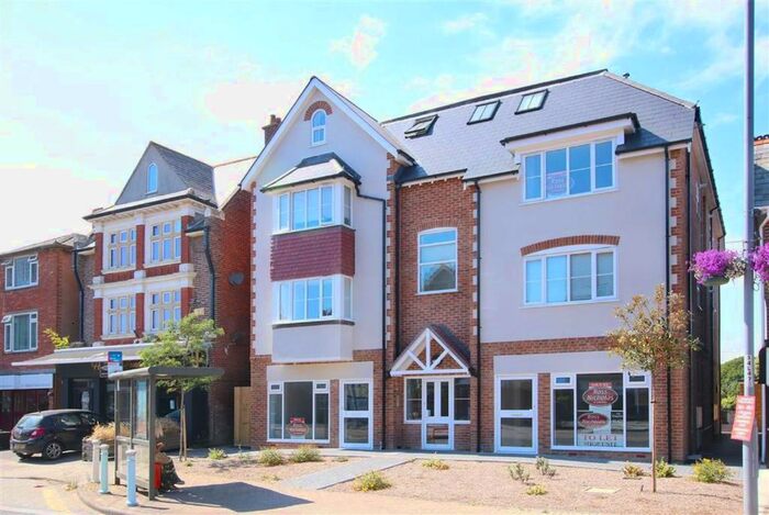 1 Bedroom Flat To Rent In Lymington Road, Highcliffe BH23