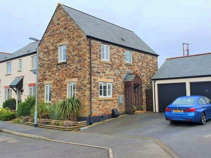 3 Bedroom Semi-Detached House To Rent In Gwithian Road, St Austell, PL25