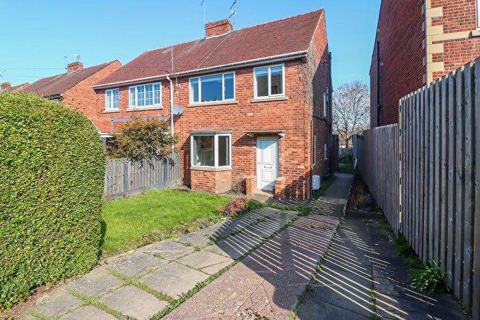 3 Bedroom Semi Detached House For Sale In Barleycroft Lane, Dinnington, Sheffield, S25