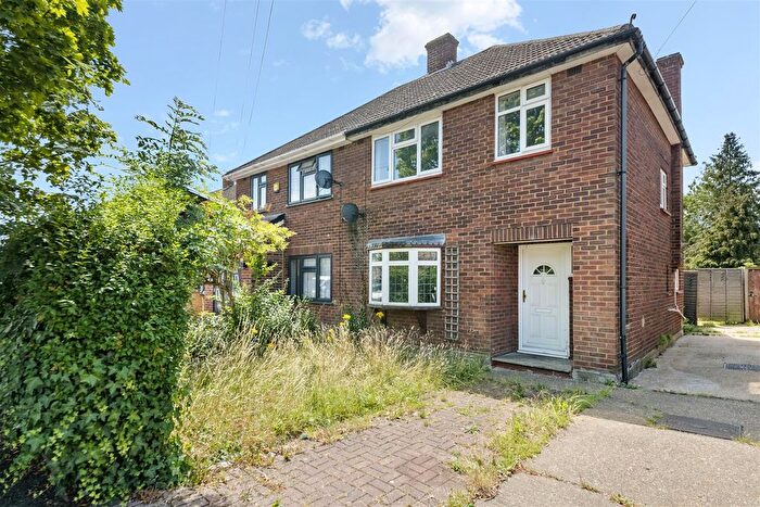 3 Bedroom Semi-Detached House For Sale In Grosvenor Avenue, Hayes, UB4