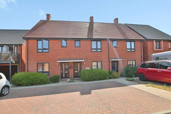 2 Bedroom Property For Sale In Cockerel Place, Kingsnorth, Ashford, Kent, TN25