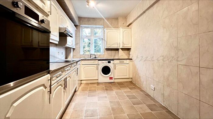 4 Bedroom Flat To Rent In Grove Hall Court, Hall Road, NW8