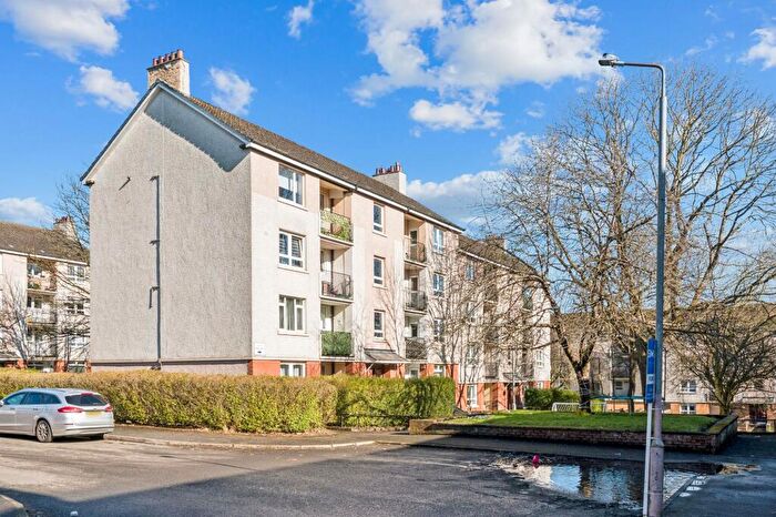 2 Bedroom Flat For Sale In Cadder Grove, Flat /, Maryhill, Glasgow, G20