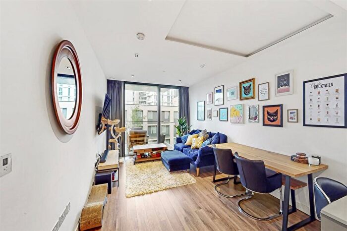 2 Bedroom Apartment For Sale In Satin House, Goodman's Fields, E1