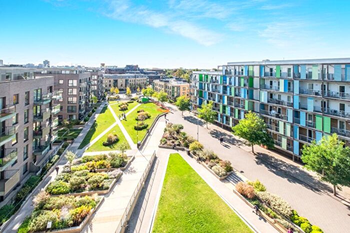 2 Bedroom Apartment To Rent In Warren Close, CB2