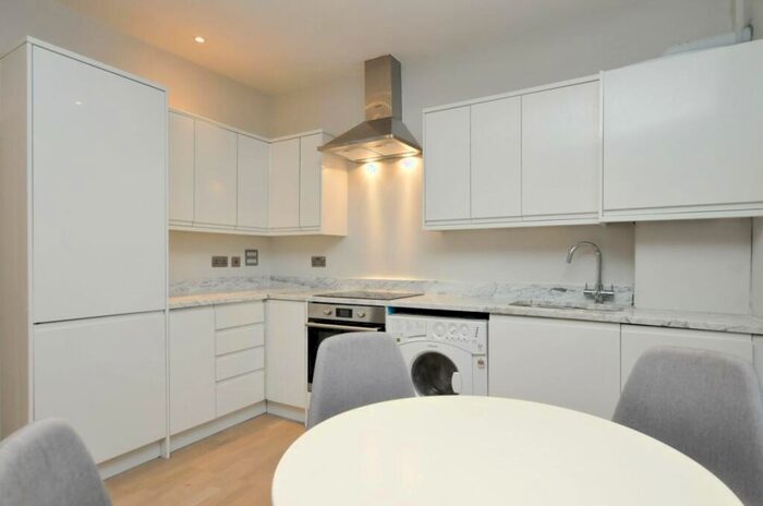 2 Bedroom Flat To Rent In Rectory Road, Stoke Newington, N16