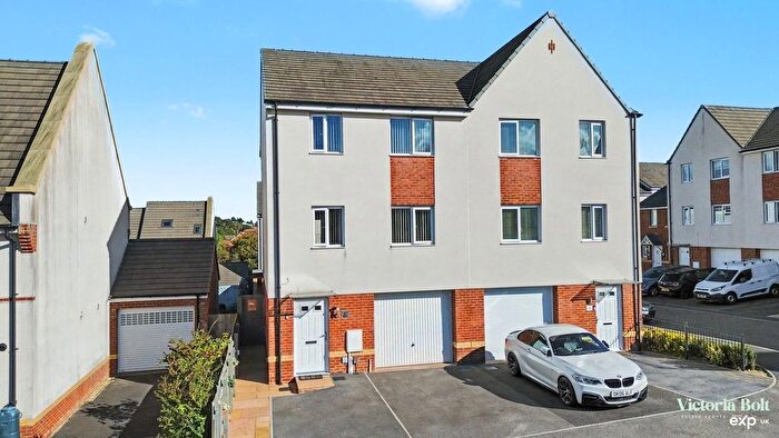 4 Bedroom Town House For Sale In Bugle Place, Newton Abbot, TQ12
