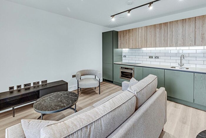Studio To Rent In Scrubs Lane, London, NW10