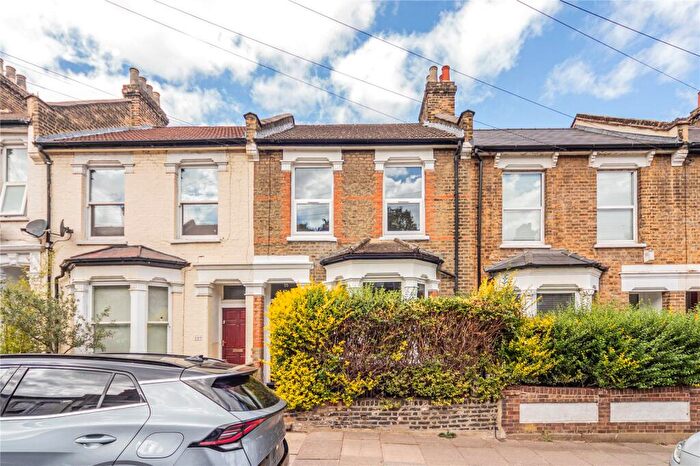 3 Bedroom Terraced House For Sale In Winchelsea Road, London, N17