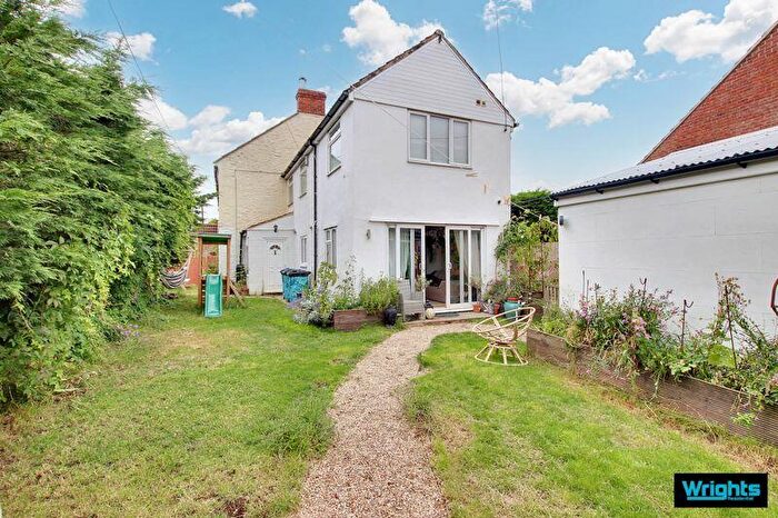 3 Bedroom Semi-Detached House For Sale In Wynsome Street, Southwick, BA14