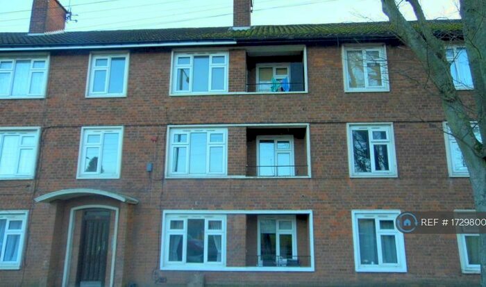 3 Bedroom Flat To Rent In Priory Road, Hall Green, Birmingham, B28