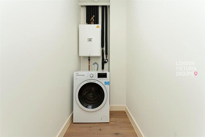 Studio To Rent In Beeley House, Mary Neuner Road, London, N8