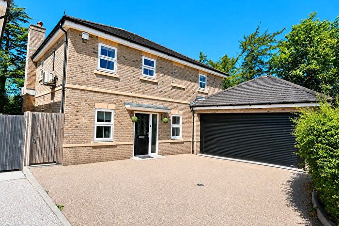 4 Bedroom Detached House For Sale In Milton Grove, Maidstone, ME14