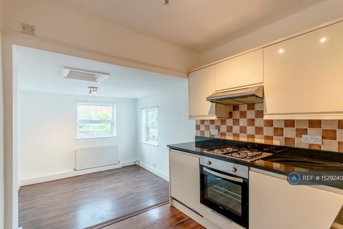 2 Bedroom Flat To Rent In Beulah Road, Thornton Heath, CR7