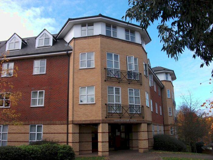 2 Bedroom Flat To Rent In Dorchester Ct, Dexter Close, St Albans, AL1