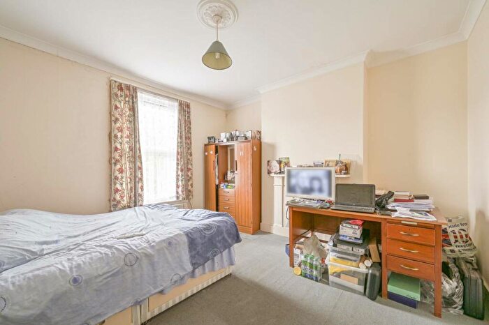 6 Bedroom Terraced House For Sale In Burton Road, Brondesbury, London, NW6