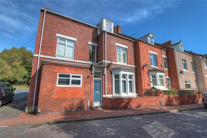 2 Bedroom Flat To Rent In Loraine Terrace, Newcastle Upon Tyne, Tyne And Wear, NE15