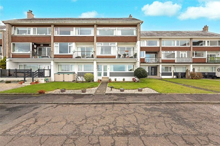 2 Bedroom Flat For Sale In Shuma Court, Skelmorlie, North Ayrshire, PA17