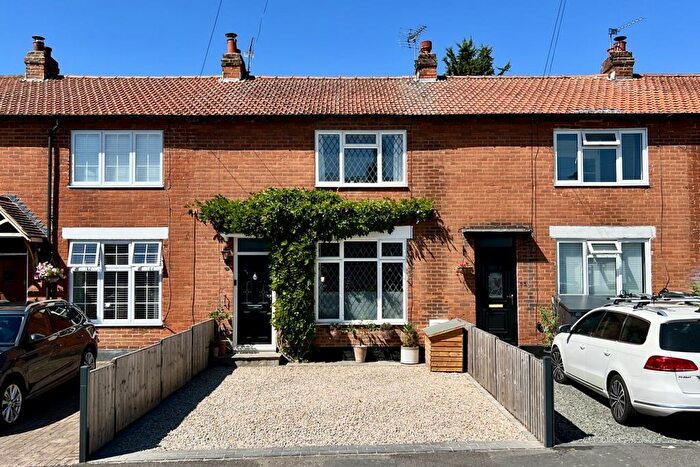 2 Bedroom Terraced House For Sale In Vegal Crescent, Englefield Green, Egham, TW20