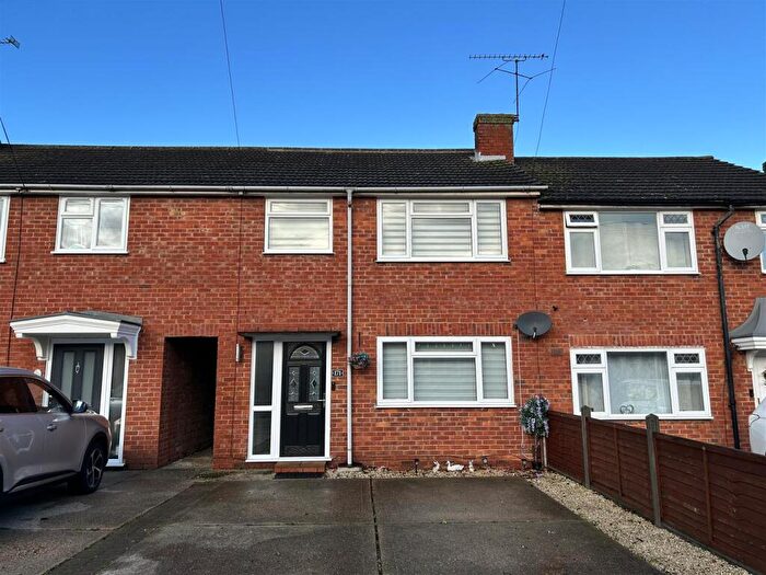 2 Bedroom Terraced House For Sale In Gloucester Avenue, Chelmsford, CM2